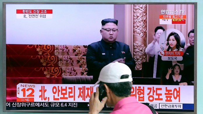 Severná Kórea skúma plány preventívneho útoku na americký ostrov Guam.