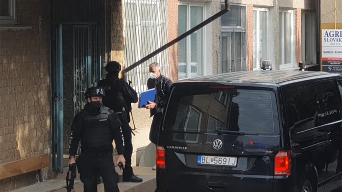 Bývalý policajný prezident vypovedá na NAKA.