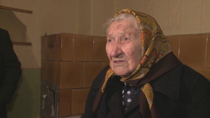 Mladík si na námestí užíval sex s maloletou