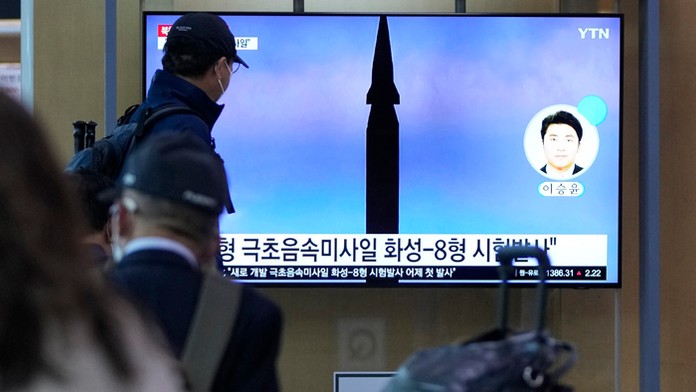 Severná Kórea otestovala novú hypersonickú strelu.