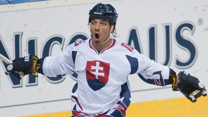 Na snímke Peter Lichanec (Slovensko) sa teší po strelení gólu.
