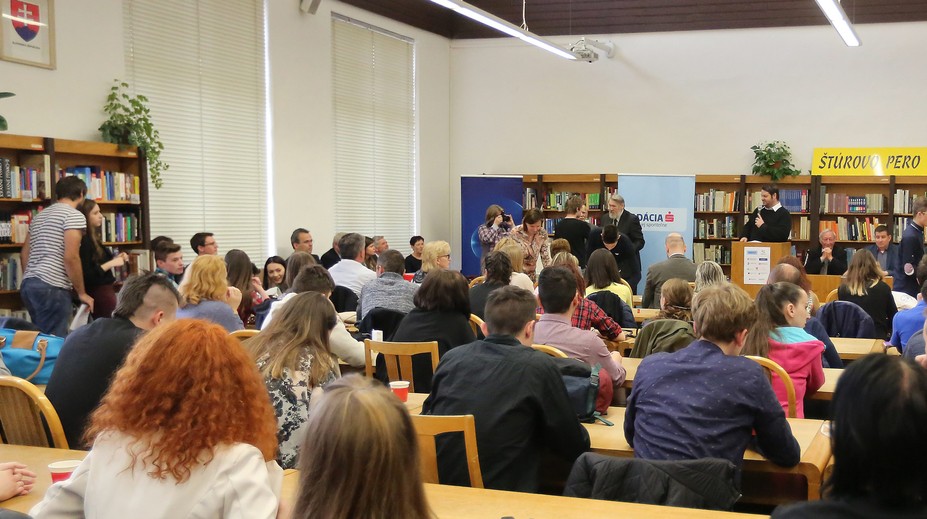 Nadaní stredoškoláci a vysokoškoláci majú opäť možnosť ukázať svoje kvality. Je tu Štúrovo pero 2023