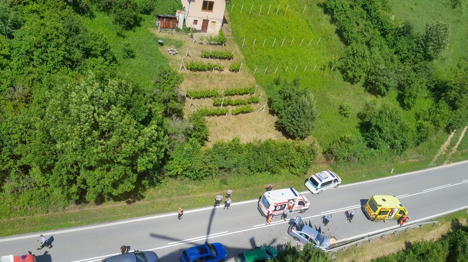 Veľká nehoda v okrese Rožňava. Medzi zranenými je aj dieťa