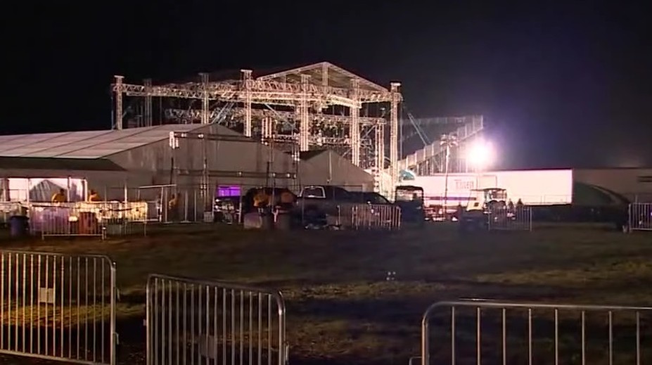 Pred koncertom Backstreet Boys vyčíňala búrka: Kovové nosníky zranili 14 ľudí