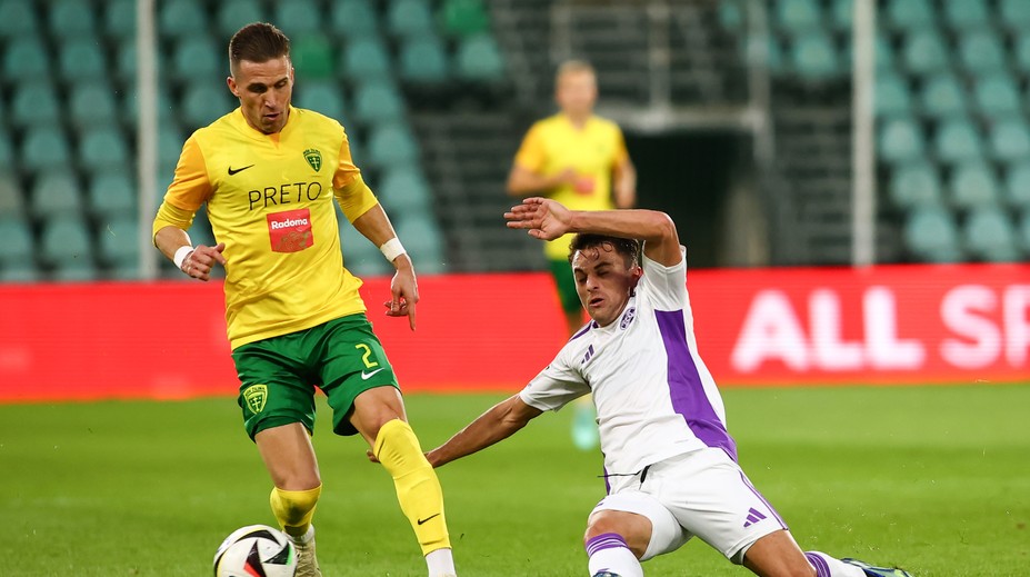 VIDEO: Víťazný návrat Pekaríka, diváci legendu vytlieskali. Žilina si doma poradila s Komárnom