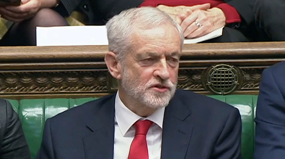 Siedmi britskí poslanci vystúpili pre prístup k brexitu z Labouristickej strany
