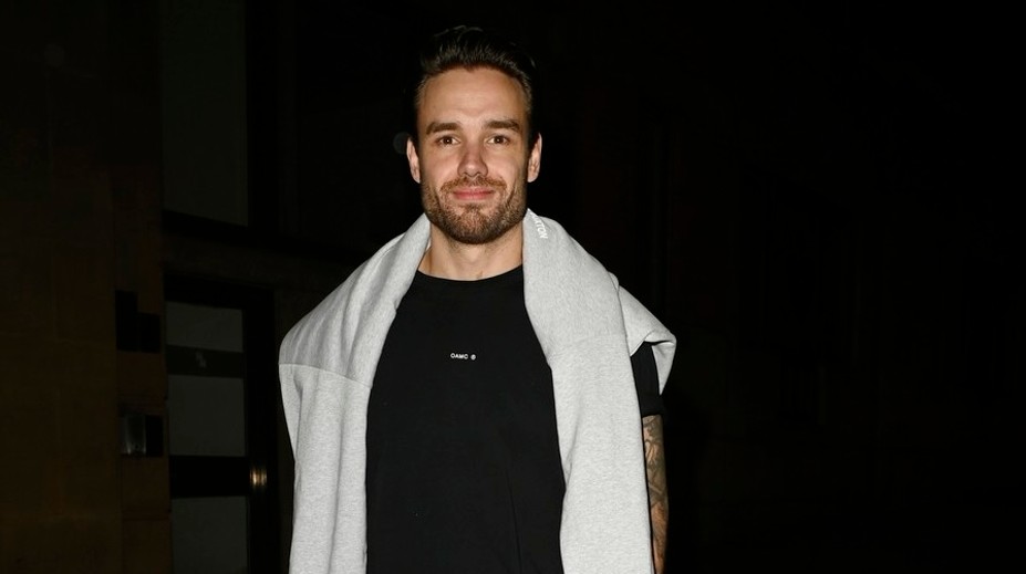 Vo veku 31 rokov zomrel spevák zo skupiny One Direction. Osudným sa mu stal pád z balkóna