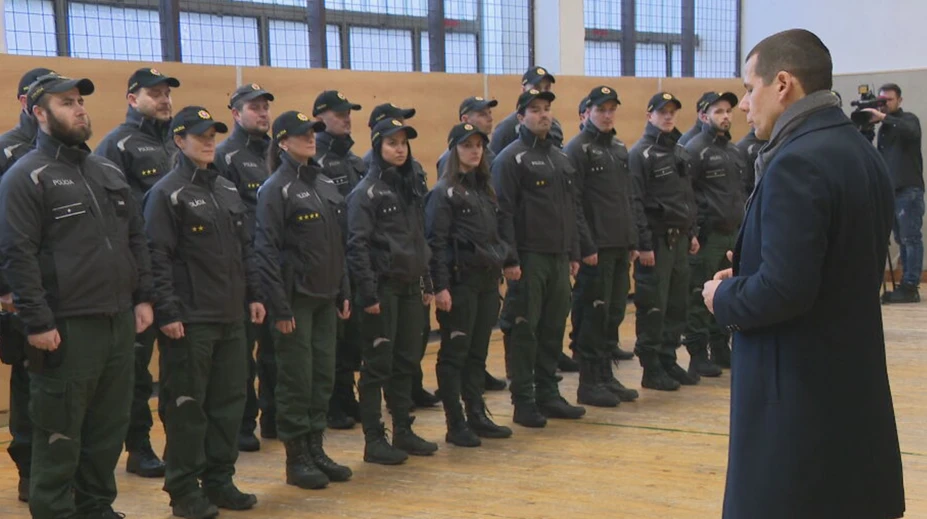 Slovensko opäť posiela policajné posily do Maďarska