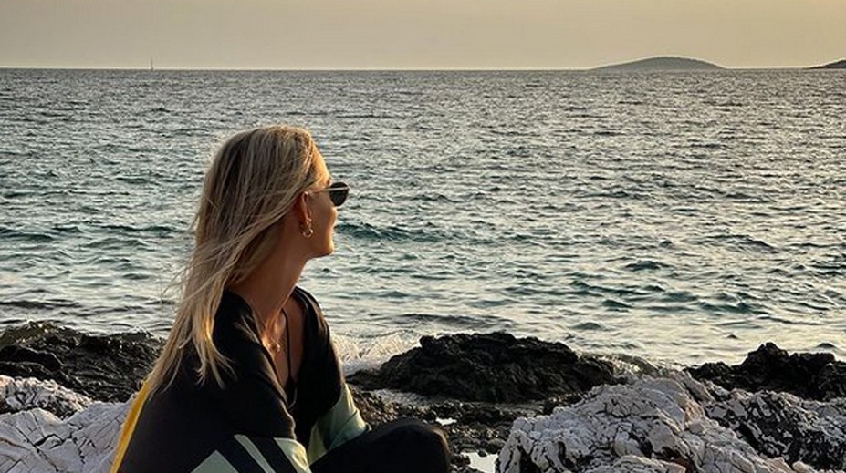 Modelka sa odviazala na pláži: Zverejnila fotku hore bez