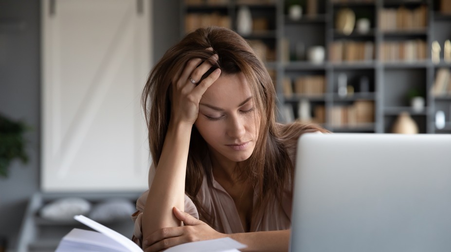 Únava, bolesti svalov či neurologické ťažkosti. Postcovidový syndróm trápi veľké množstvo ľudí