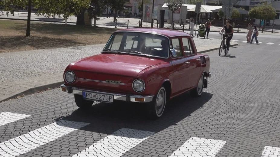 Škoda 100 oslavuje 55 rokov. Nadšenci starých vozidiel ju majú v garážach dodnes