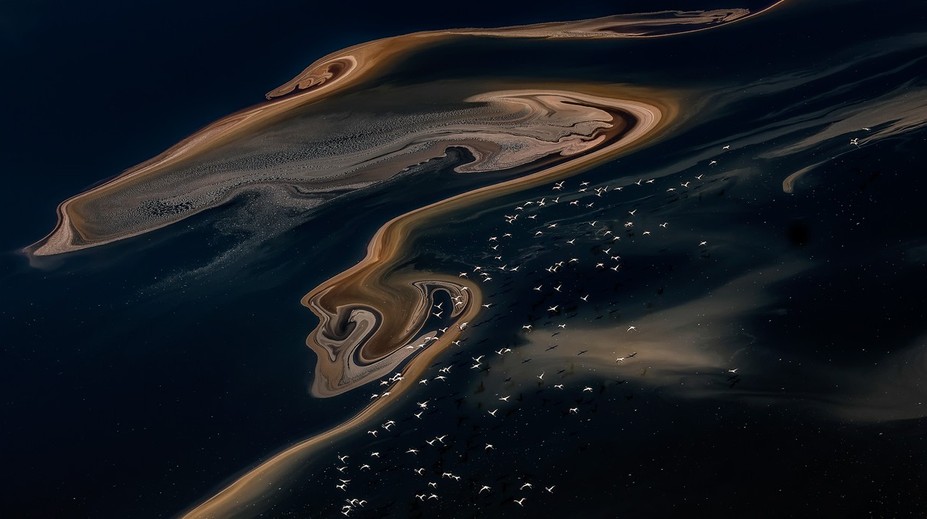 Na prvý pohľad očarí svojou krásou, no zo zvierat robí „múmie“. Jazero Natron pôsobí ako z iného sveta