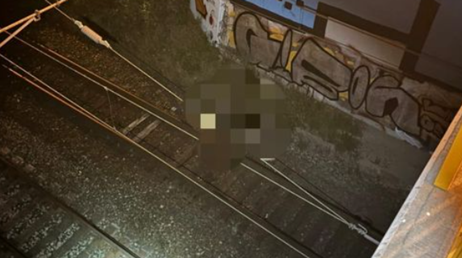 Polícia našla v noci pri koľajisku v Bratislave mŕtvu ženu