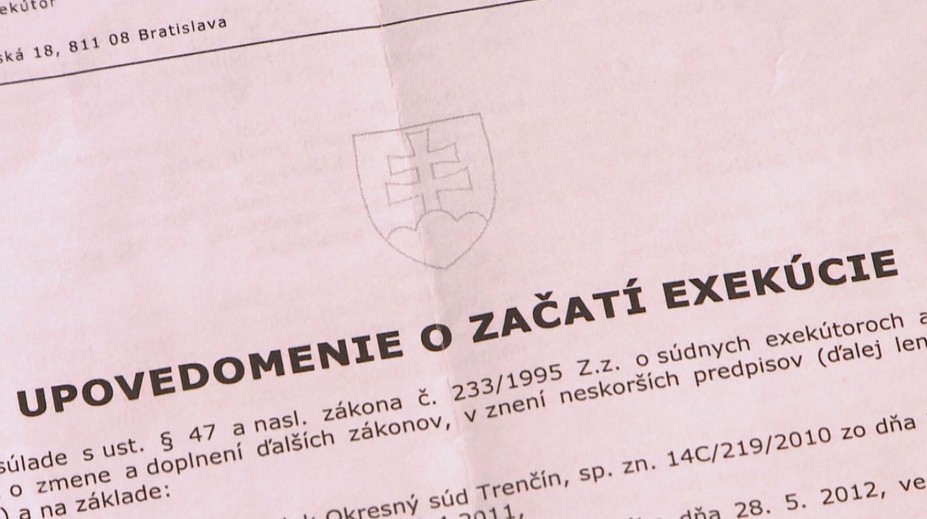Vláda chce meniť pravidlá exekúcie. Zadĺženým Slovákom ostane viac v peňaženke