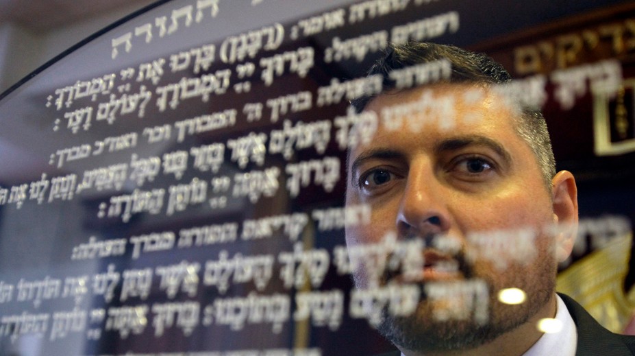 Bol známy svojimi antisemitickými vyjadreniami, dnes chce emigrovať do Izraela