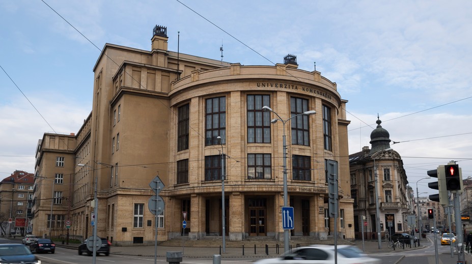 Slovenské vysoké školy za najlepšími univerzitami ďaleko zaostávajú. Nepatria už ani medzi top 1000