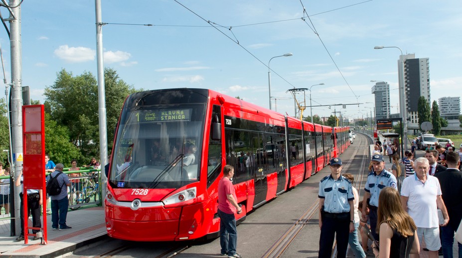 Električky majú do Petržalky zelenú, toto sú nové linky