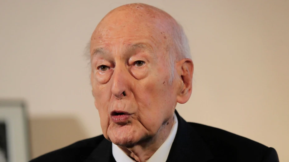 Bývalý francúzsky prezident Valéry Giscard d'Estain (†94) zomrel na COVID-19