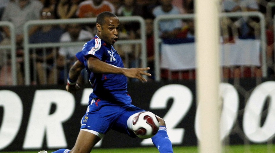 Od narodenia trpel depresiami, rok nevidel vlastné deti. Legenda Arsenalu sa až teraz cíti ako človek