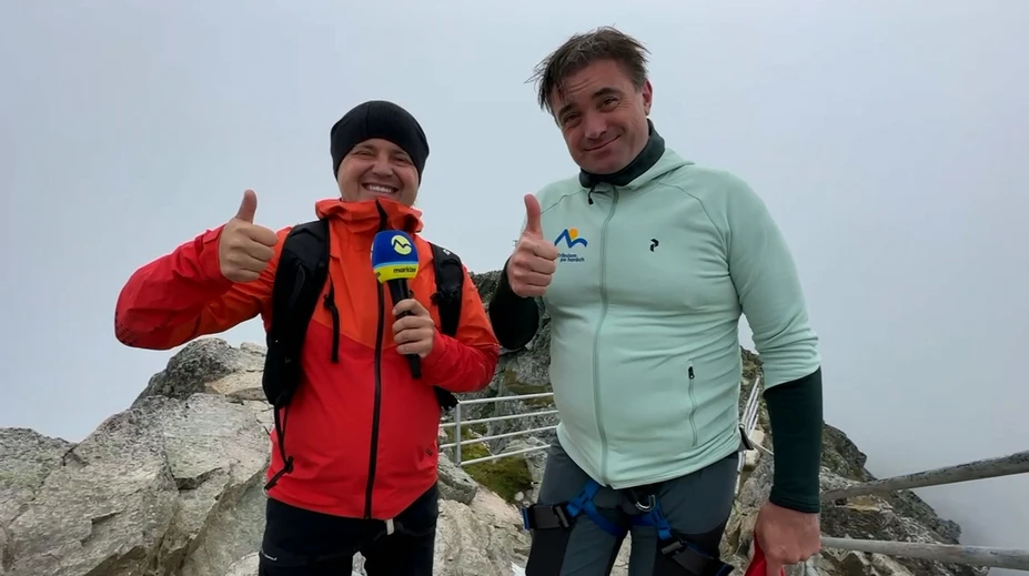 V Tatrách vlastní skoro všetky lanovky, no na Lomničák vyšiel po vlastných. Ján Tribula zobral na hory Igora Rattaja