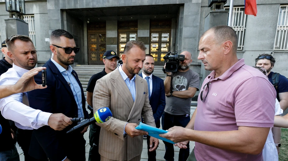 Policajti odovzdali petíciu ministrovi vnútra, žiadajú lepšie finančné aj pracovné podmienky