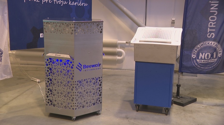 Košickí študenti spoločne bojujú proti pandémii. Výsledkom ich snaženia je veľa potrebných vecí