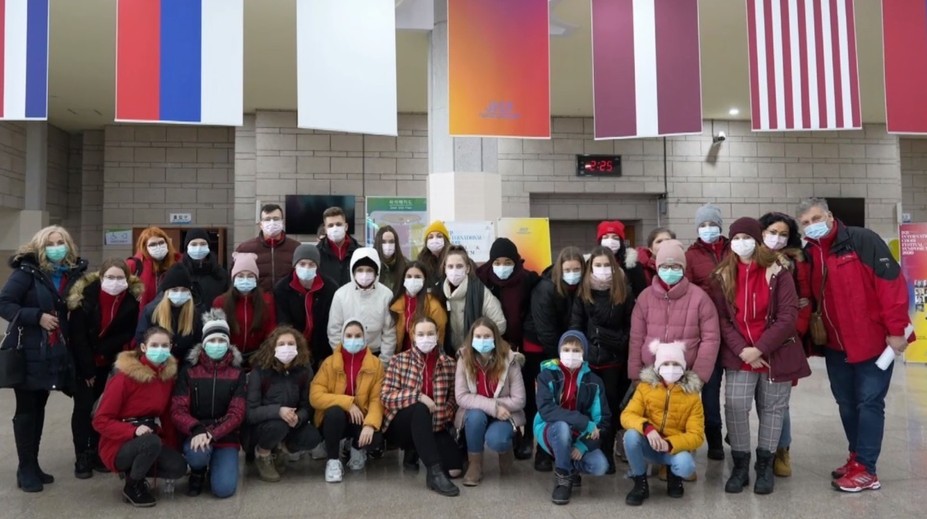 Spevácky zbor z Michaloviec sa vrátil z Kórey. Všetci musia zostať v izolácii