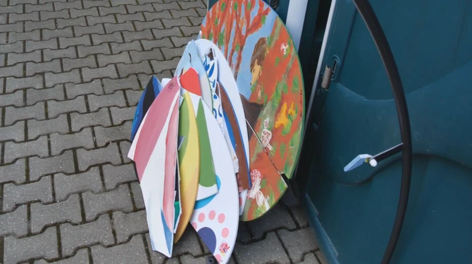 Veľkonočnú výzdobu pripravovali školáci dlhé týždne. Vandali ju zničili za pár minút