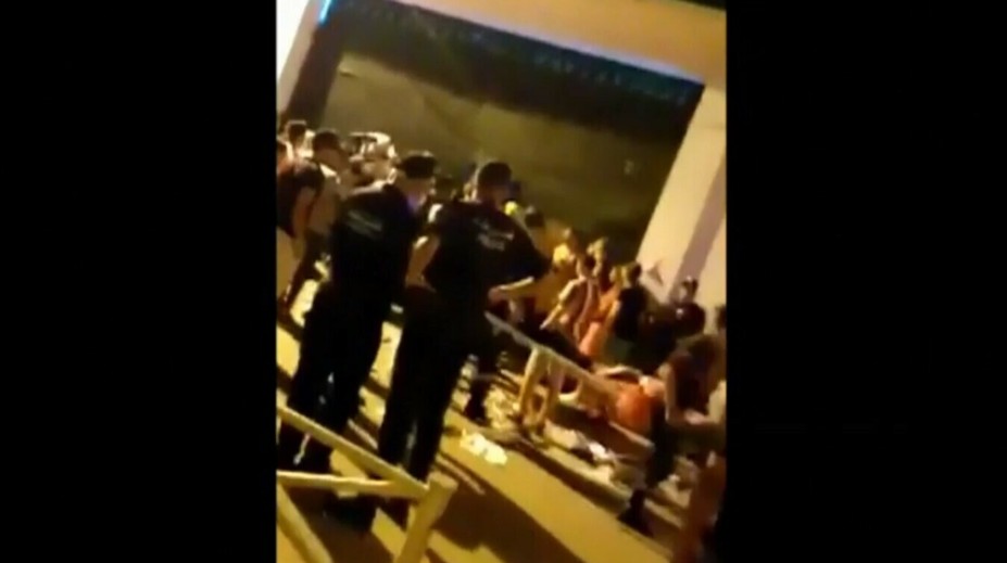 Panika na rapovom koncerte. Zomrelo päť ľudí, no šou aj tak pokračovala