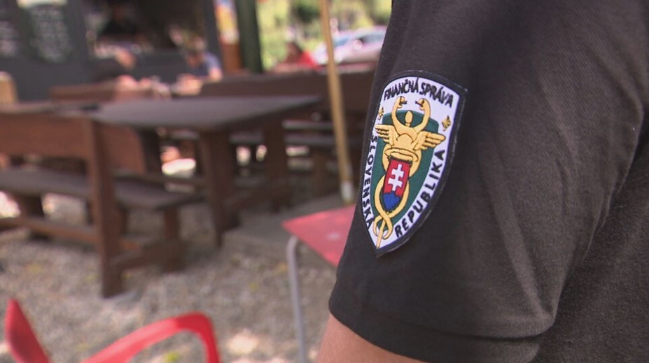 Akcia Horúce leto 3. Finančná správa preverila už stovky kúpalísk, stánkov a koncertov, pokutami nešetrila