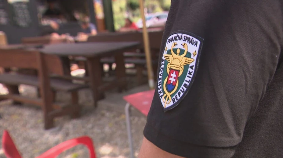 Akcia Horúce leto 3. Finančná správa preverila už stovky kúpalísk, stánkov a koncertov, pokutami nešetrila