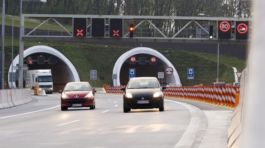 Vodiči, pozor: Bratislavský tunel Sitina bude pre údržbu uzavretý
