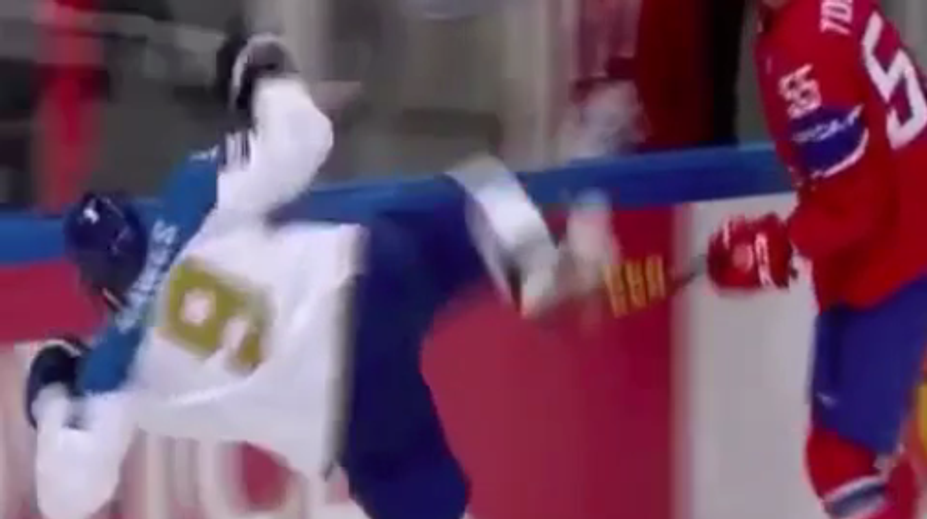 Najväčší simulant MS: Hráč Kazachstanu ukázal svoje herecké umenie