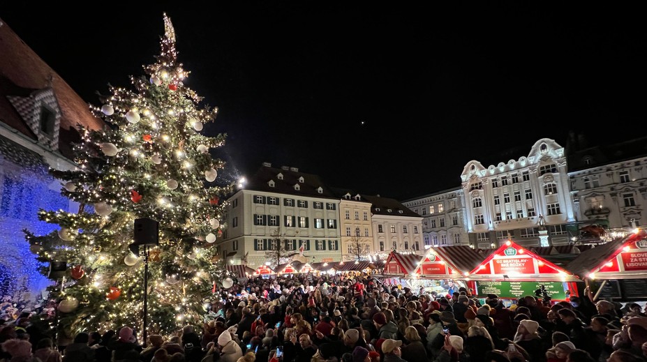 Vianočné trhy onedlho odštartujú aj u nás. Pozrite sa, kde nájdete najkrajšie v Európe i vo svete