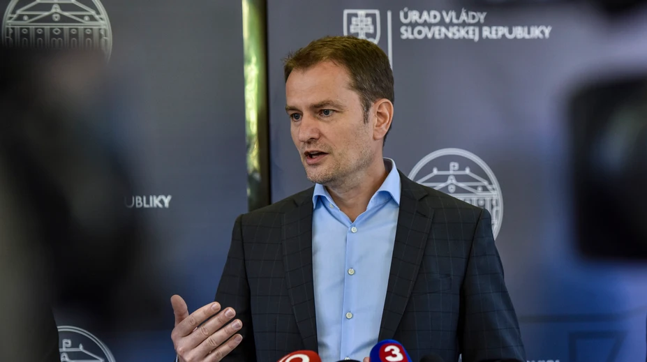 SÚHRN TÝŽDŇA: Na študentské časy musia spomínať ďalší. Pochybných diplomoviek pribúda