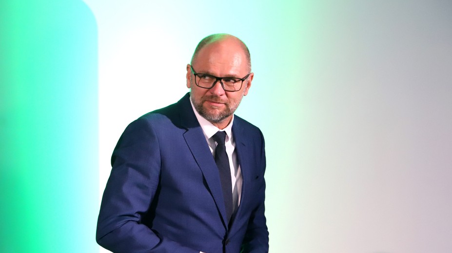 SaS nemení lídra a ani jeho kampaňové zvyky. Na svete je nová kuchárska kniha