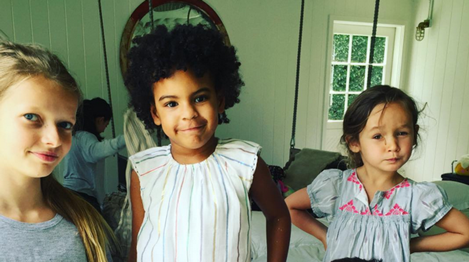 Hviezdna detská oslava. Viete, koho sú tieto rozkošné dievčatá?