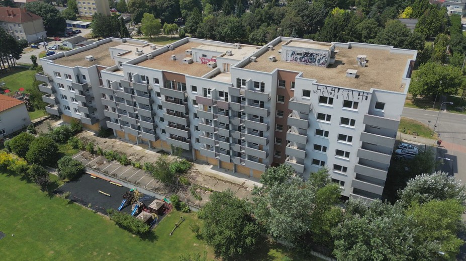 Bytovka Glance House, opradená kauzami, sa predáva. Oklamaní kupci sa k svojim bytom už zrejme nikdy nedostanú