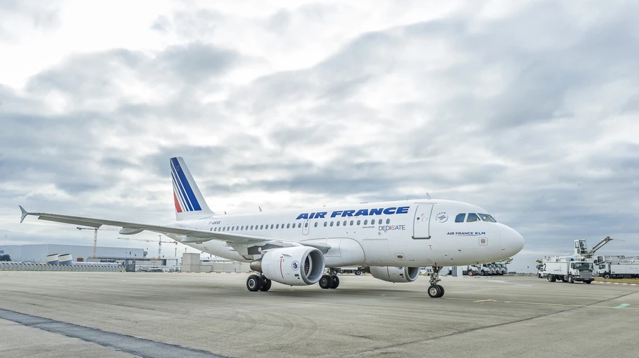 Francúzsko schytáva ďalší úder. Počas ME bude štrajkovať aj Air France, ruší lety