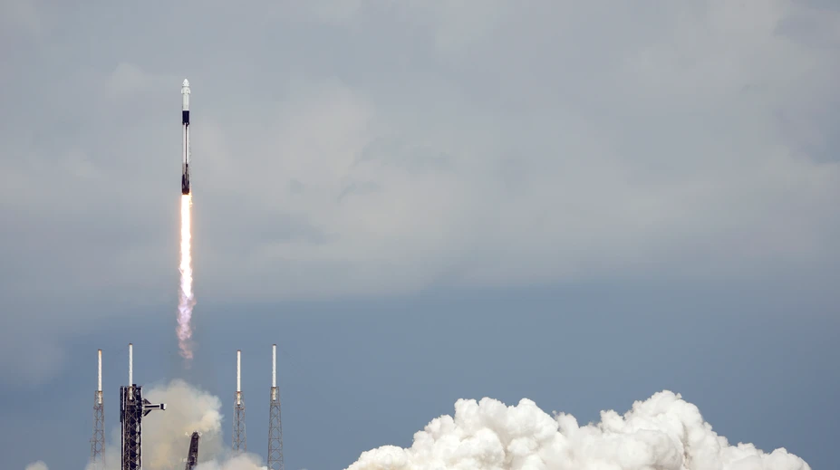 Raketa Crew Dragon dorazila na ISS