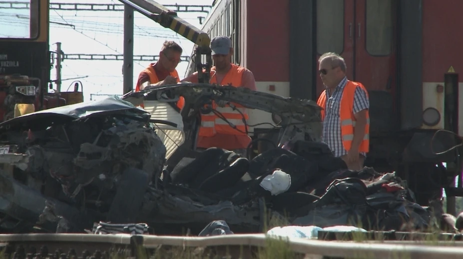 Stret auta s rýchlikom sa v Hornom Piale skončil tragicky pre dvojicu žien