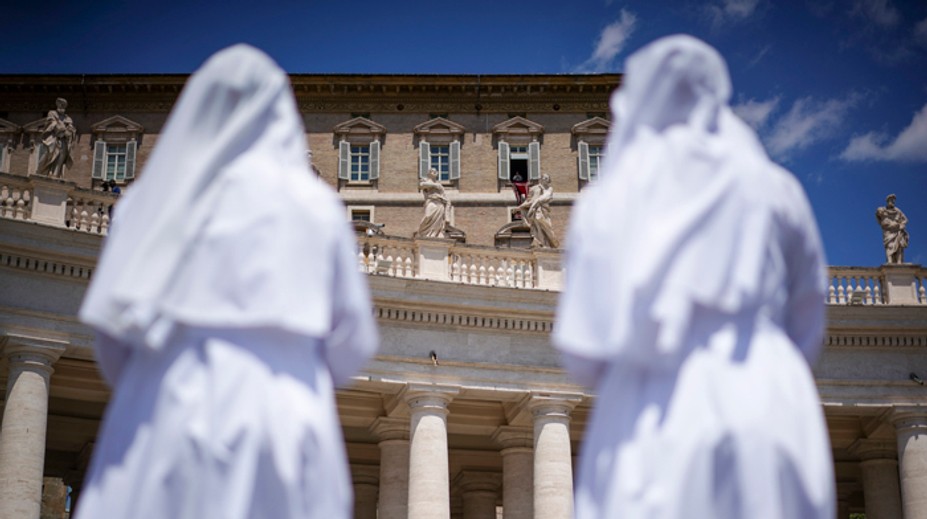 Katolíckou cirkvou otriasa nový škandál: Niektoré matky predstavené zneužívajú postavenie