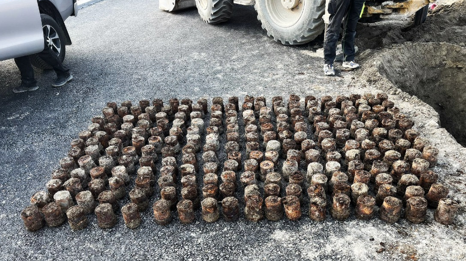 V bratislavskej Petržalke objavili pri výkopových prácach stovky mín z druhej svetovej vojny