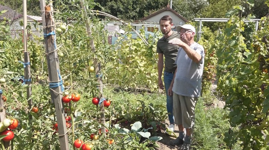 Dôchodca Emil miluje svoju záhradu a je to na nej vidieť. Prezradil, čo ešte môžete v týchto dňoch zasadiť