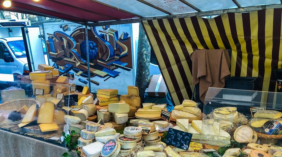 Takmer odpadli, keď zistili, koľko zaplatili za salámu a syr. Voľný trh, obhajuje sa predavač v Taliansku