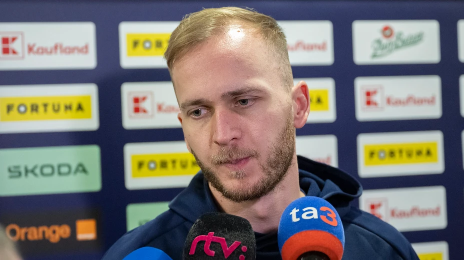 Známi hokejisti odovzdávali vysvedčenia. V Košiciach sa do školy vrátili aj reprezentanti