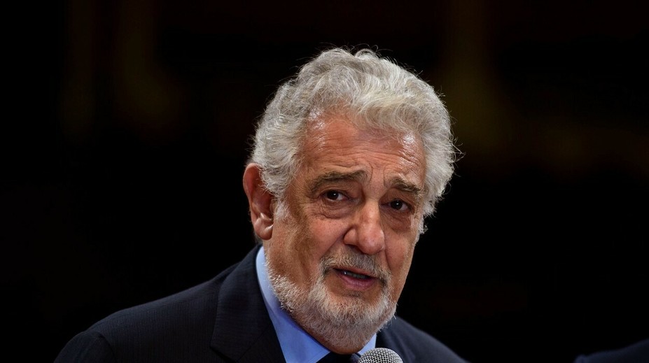 Operná legenda čelí novému obvineniu. „Domingo sa ma chcel dotýkať a pokúsil sa ma pobozkať,“ tvrdí ďalšia žena