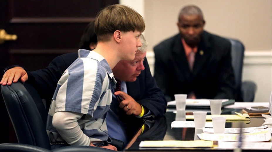 Strelca z Charlestonu odsúdili na 9 doživotí