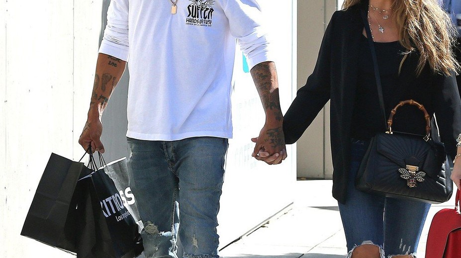 Hollywoodsky pár čaká prvé dieťa. Už je známe aj pohlavie bábätka