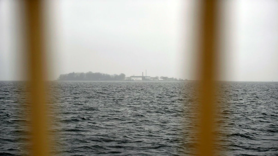V Baltskom mori chystajú novodobý Alcatraz. Bude to väzenie pre migrantov
